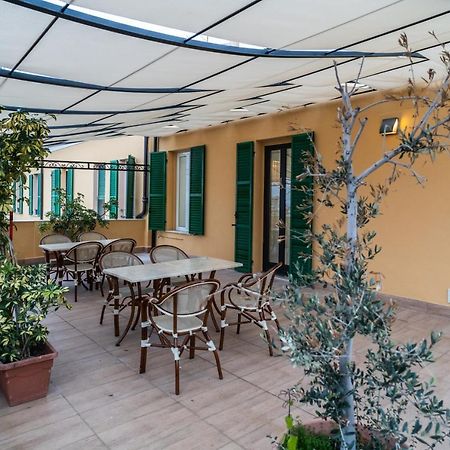 Hotel Globo Suite-Correnti Hotels Sanremo Luaran gambar