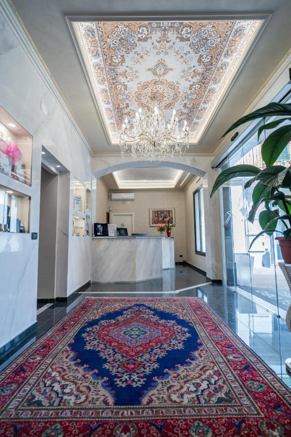 Hotel Globo Suite-Correnti Hotels Sanremo Luaran gambar