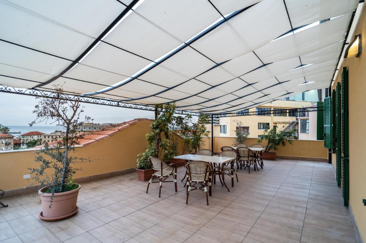 Hotel Globo Suite-Correnti Hotels Sanremo Luaran gambar