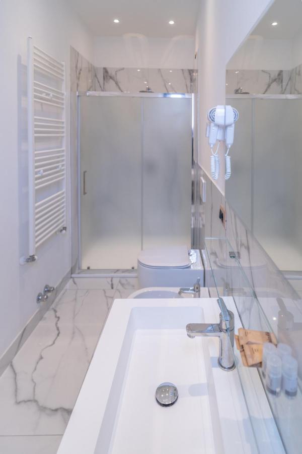 Hotel Globo Suite-Correnti Hotels Sanremo Luaran gambar