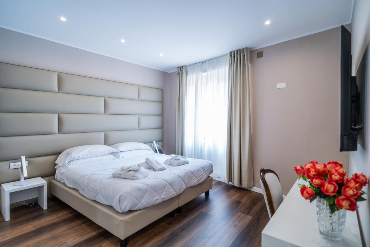 Hotel Globo Suite-Correnti Hotels Sanremo Luaran gambar