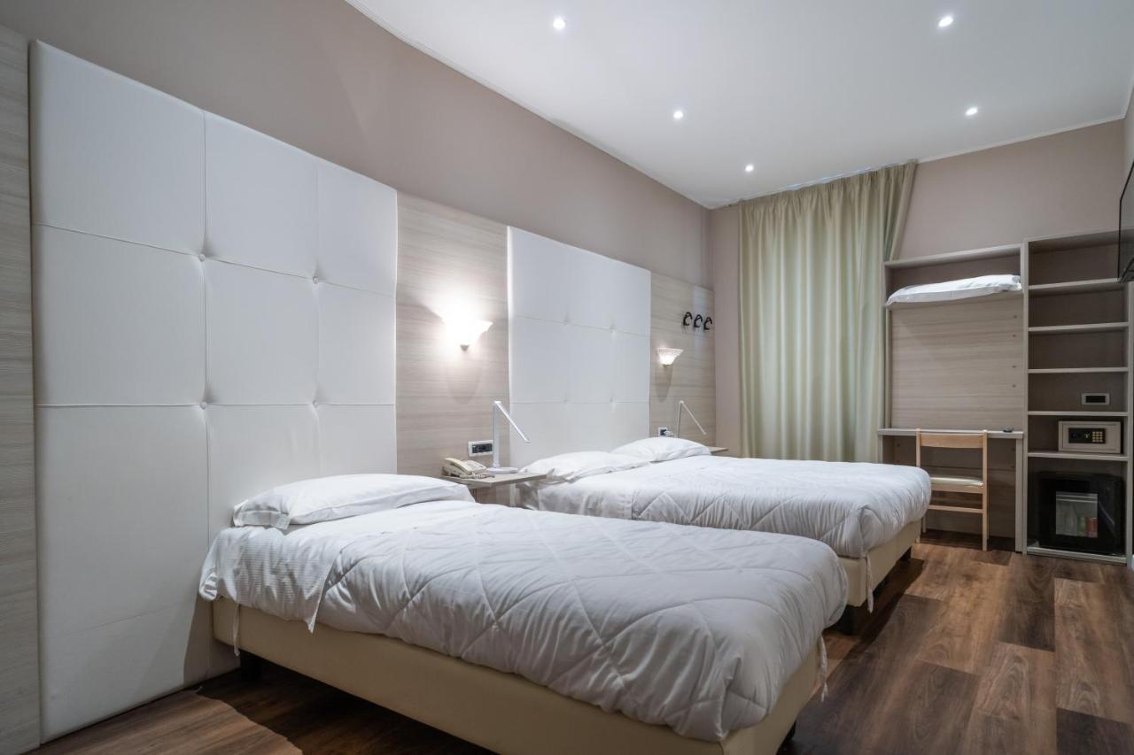 Hotel Globo Suite-Correnti Hotels Sanremo Luaran gambar