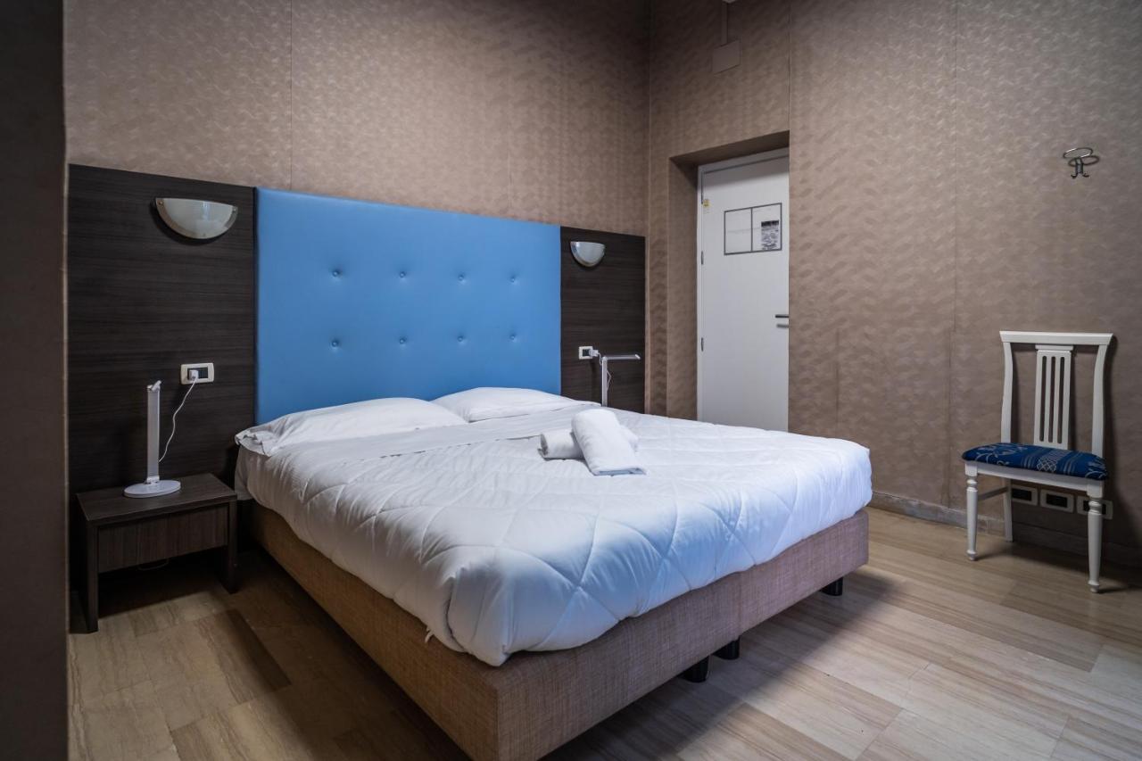 Hotel Globo Suite-Correnti Hotels Sanremo Luaran gambar