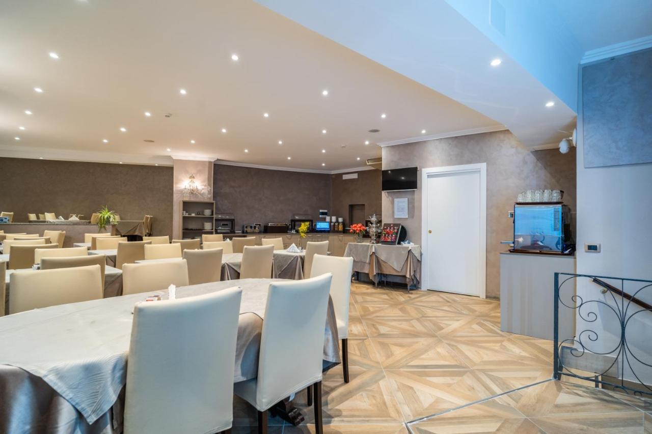 Hotel Globo Suite-Correnti Hotels Sanremo Luaran gambar