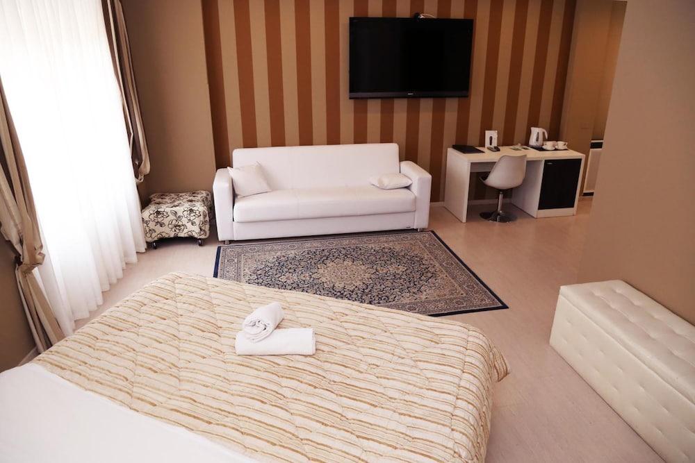 Hotel Globo Suite-Correnti Hotels Sanremo Luaran gambar