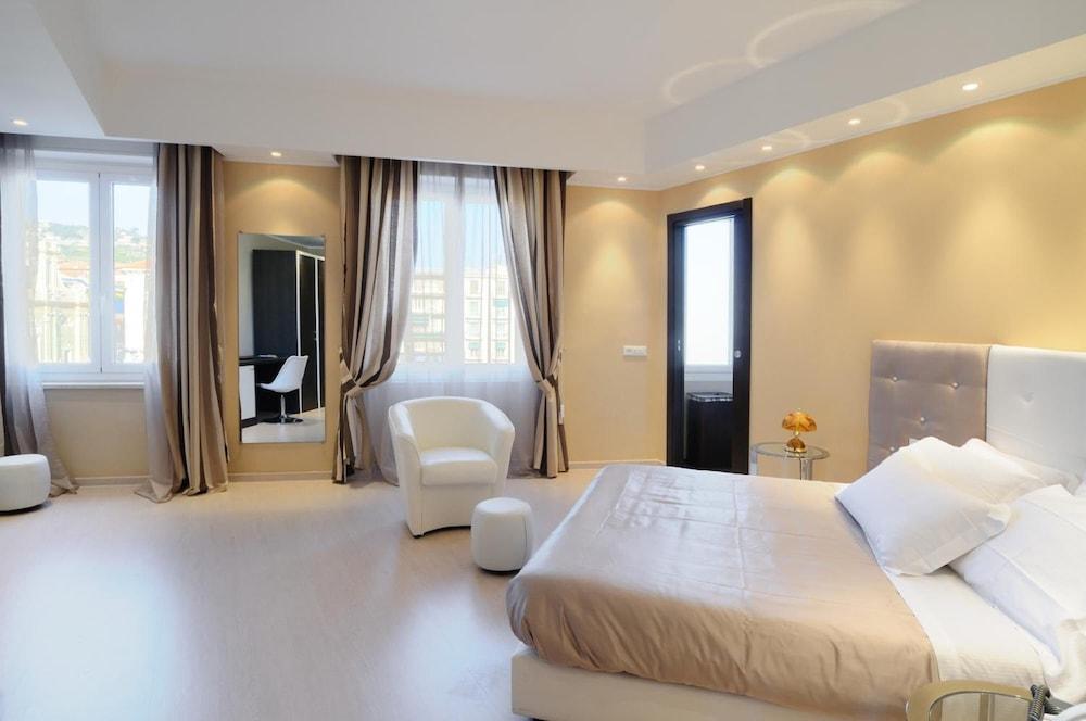 Hotel Globo Suite-Correnti Hotels Sanremo Luaran gambar